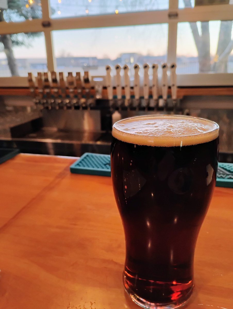 BeerSnobSean's tweet image. Final stop yesterday was a 1st visit @TeaysRiverBrew in Lafayette, IN. Dinner was excellent &amp;amp; the beers outstanding. Their Scottish export ale is off the scale (well, 4.5/5 at least). 20oz pours standard. #INbeer @Indybeersleuth @MikeSlomba @DrGoodBeer @JonMontag @FCervisia