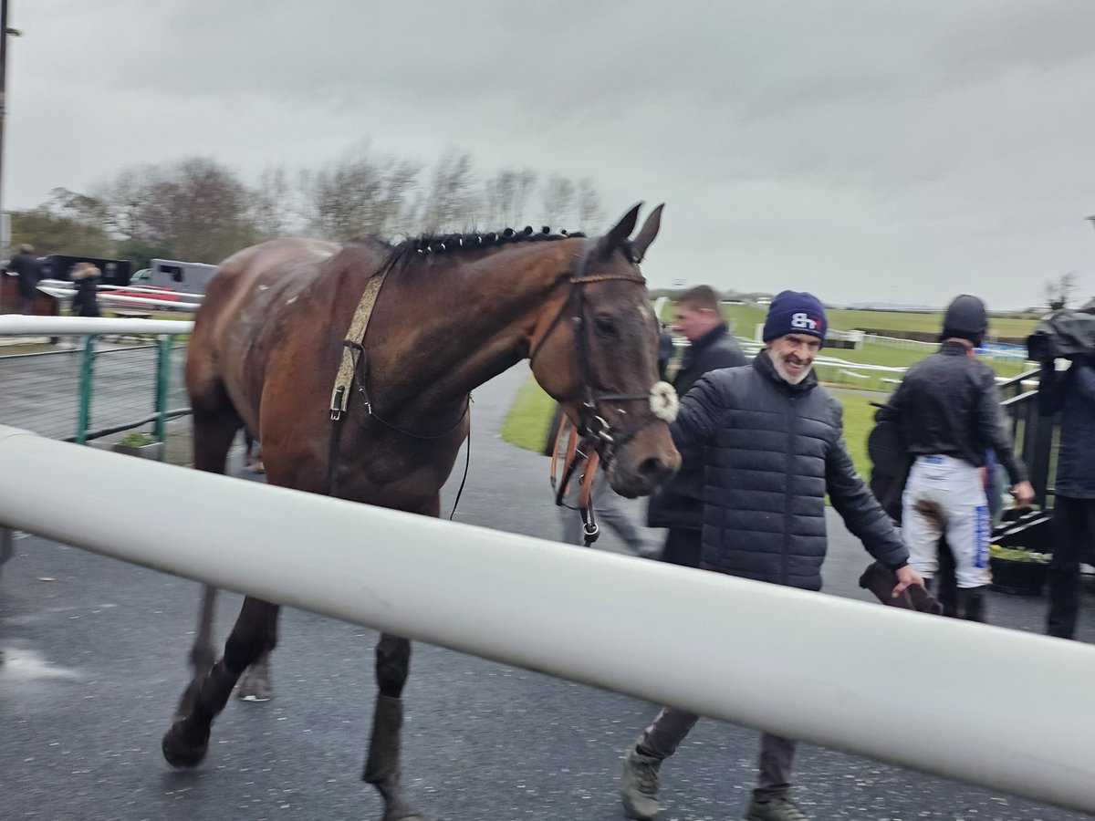 Mike Parcej tweet media