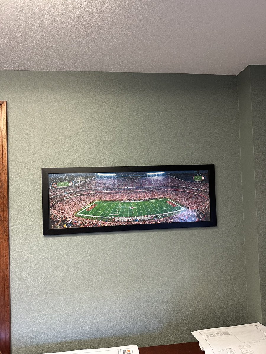 Being a Chiefs fan I was super pumped to get this puzzle to create some office decor out of it. Being a Husker fan I was even more pumped to see that it’s a game from 2017 against Washington that our boy <a href="/_willcompton/">Will Compton</a> is playing in! #GBR