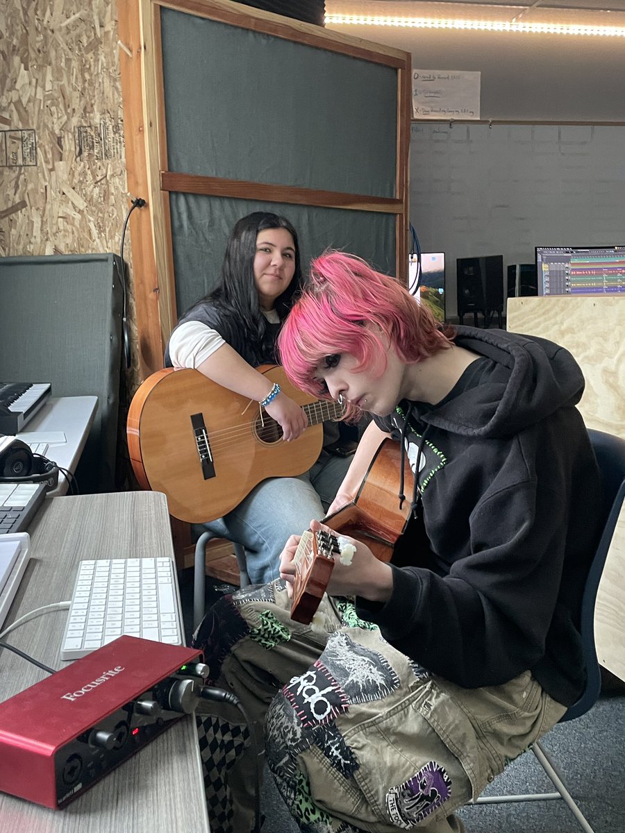 psdctc's tweet photo. Audio Pathway students working hard recording and editing their projects. 🔊Applications are open for 2025/26 CTC classes. See the link in our bio.
.
.
.
#PSDCTC #PSDCareerTechCenter #PSDFutureReady #CTE #PSDlearns #PSDproud https://t.co/mzfzkDTDKg