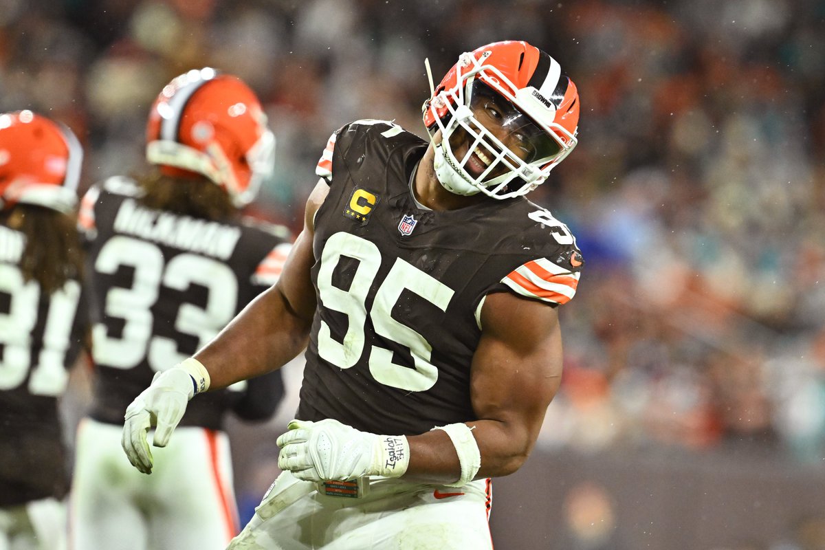 Adam Schefter (@adamschefter) on Twitter photo Browns GM Andrew Berry told reporters <a href="/MaryKayCabot/">Mary Kay Cabot</a> and <a href="/AkronJackson/">Zac Jackson</a> that he won’t trade Myles Garrett this off-season no matter Cleveland is offered. Browns GM Andrew Berry told reporters <a href="/MaryKayCabot/">Mary Kay Cabot</a> and <a href="/AkronJackson/">Zac Jackson</a> that he won’t trade Myles Garrett this off-season no matter Cleveland is offered.