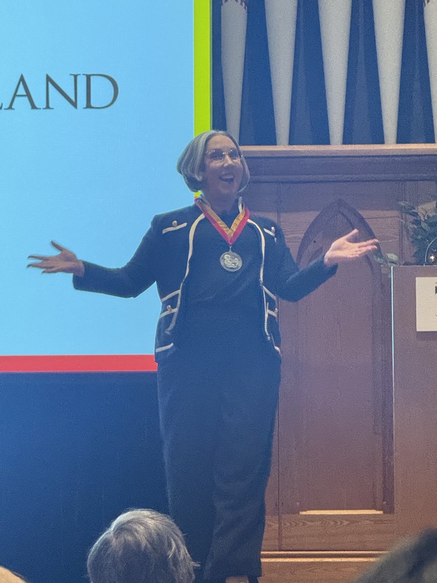 Please join the Department of Surgery in congratulating Dr. Kimberly Lumpkins for being named the inaugural Dr. J. Laurance Hill Endowed Professor in Pediatric Surgery! This is a well-deserved honor and we are so proud! #WomenInSurgery #PedsSurgery