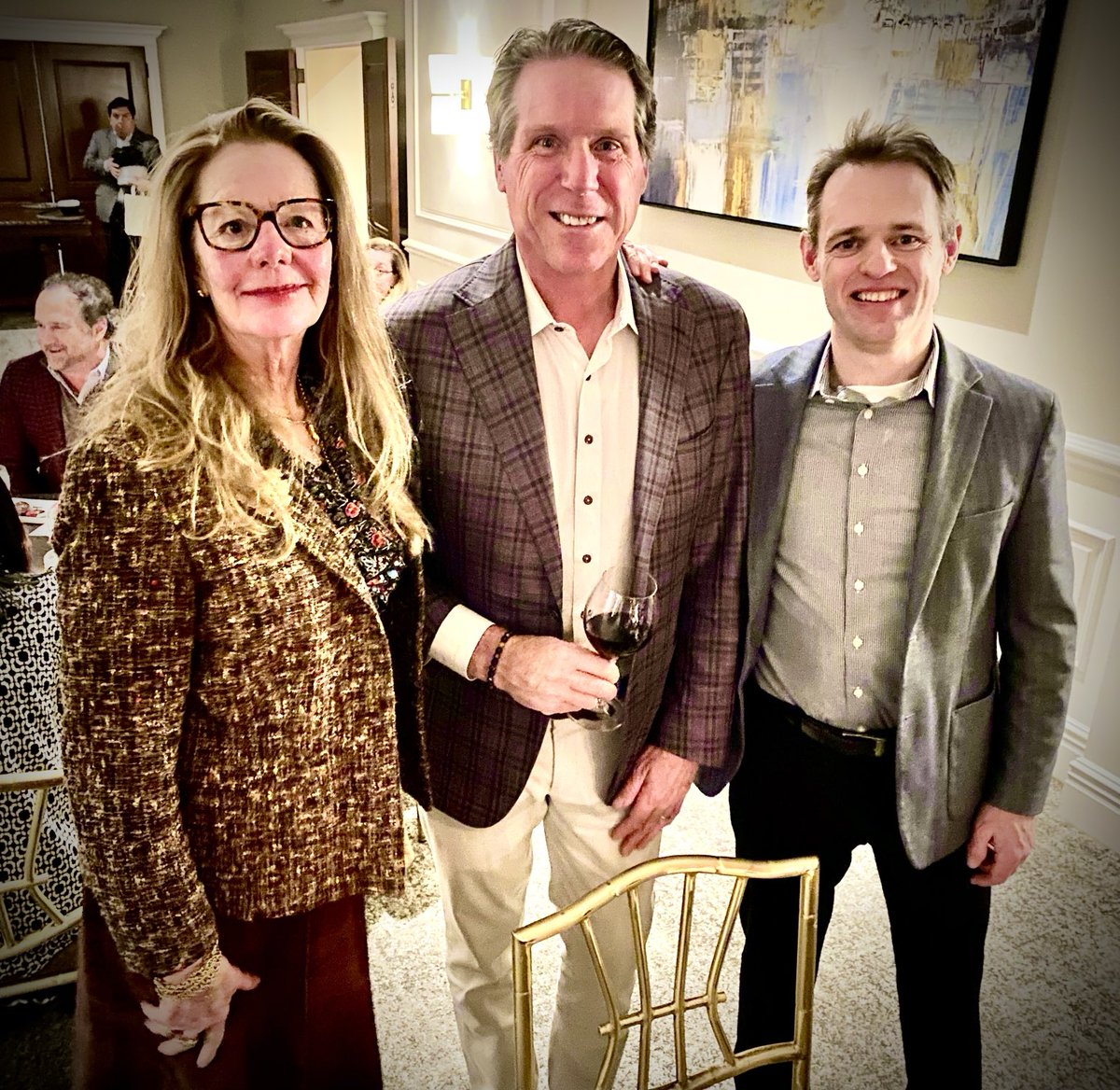 MirrorWine's tweet photo. Recent shots from four great wine tastings and dinners in Chicago. 🍷 #EvanstonGC #RoyalMelbourneCC #InvernessCC #IvanhoeCC https://t.co/raTYPEoxmL