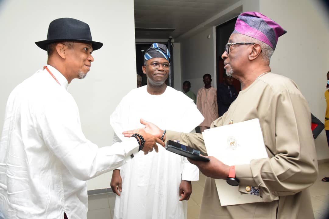 DafinoneEde's tweet photo. After the Senate Appropriations Committee meeting, with my colleagues and brothers, Sen. Solomon Adeola, Chairman of the Committee, and Sen. Mukhail Adetokunbo Abiru.

We remain committed to aligning the 2025 budget with national development priorities. https://t.co/T7x1xs5wBV