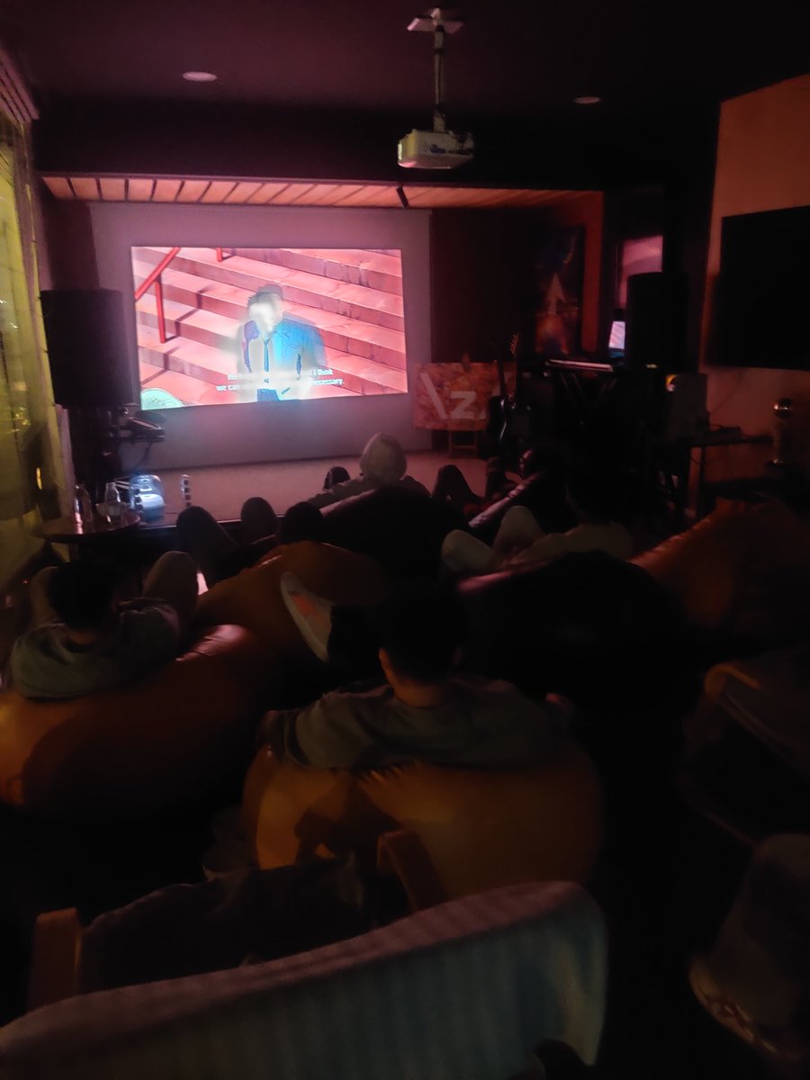 0xVaariG's tweet photo. Sup sup bro!! That was a great anime night at Zo..

@BLRxZo https://t.co/JdDr4OCTWb