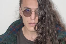 TuRoncito_'s tweet photo. Gareth Sella viendo cómo condenan a EPA Colombia por haber hecho lo mismo que él. Solo que a él si le dieron un vice ministerio, por ser activista y bodeguero del cambio. https://t.co/6an5BulQbL