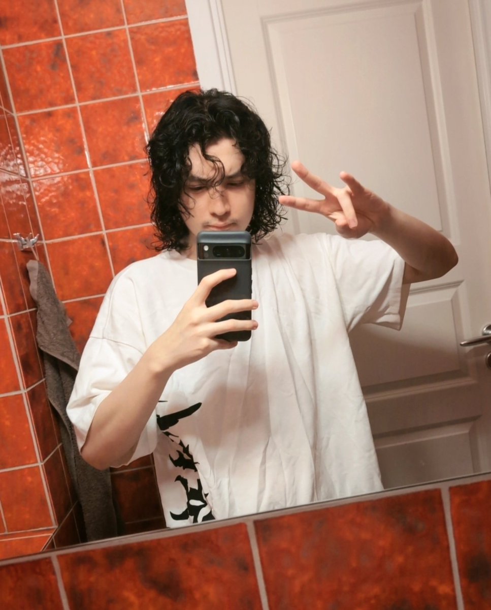 MythyMoo tweet media