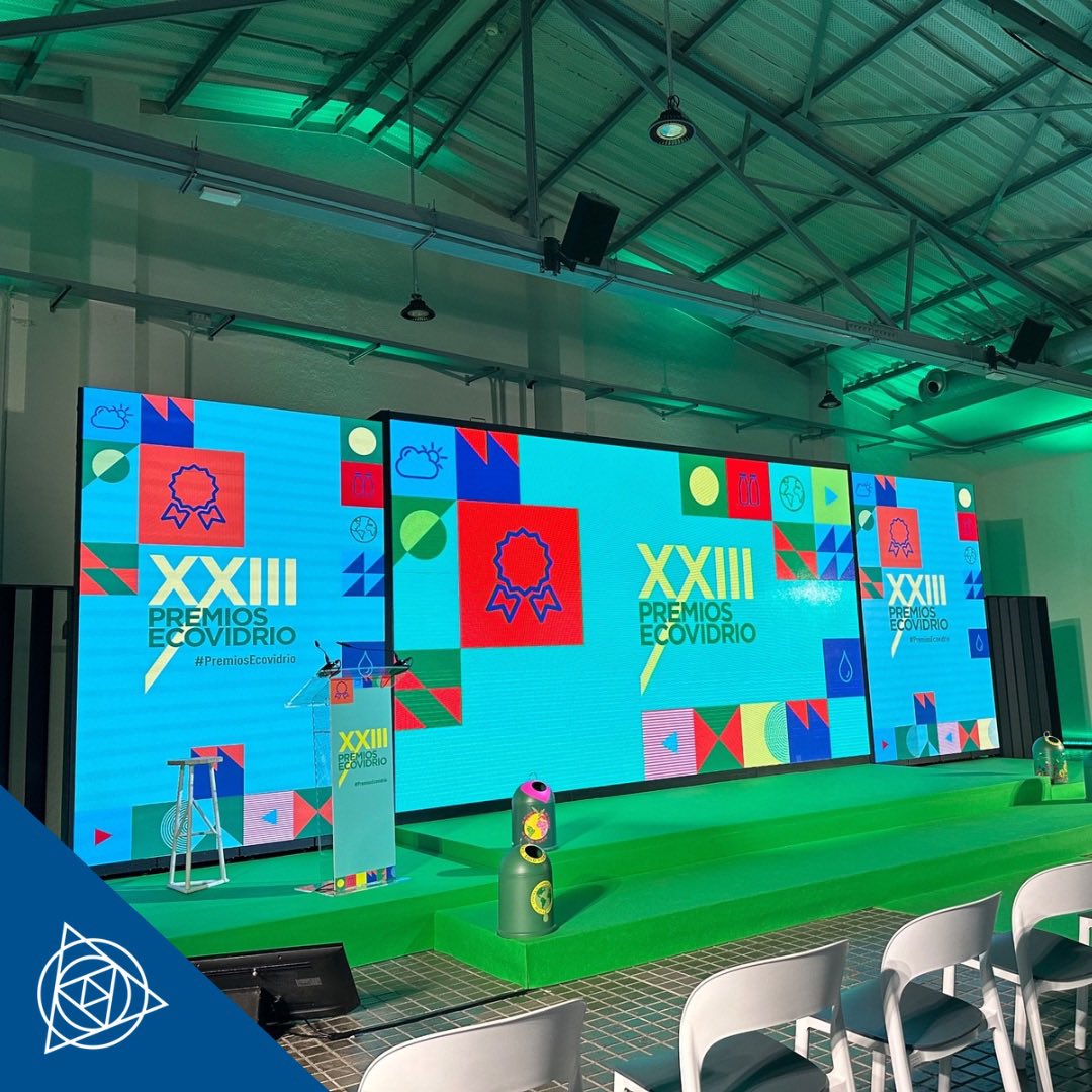 InnomediaEvento's tweet photo. 🏆✨ Premios Ecovidrio XXIII | Nos enorgullece haber sido parte de este evento dedicado a reconocer el compromiso con la sostenibilidad y el cuidado del medio ambiente.🌿

#PremiosEcovidrio #Sostenibilidad #ProducciónDeEventos #Iluminación #SonidoProfesional #Innovación https://t.co/lrqcjLmsyE
