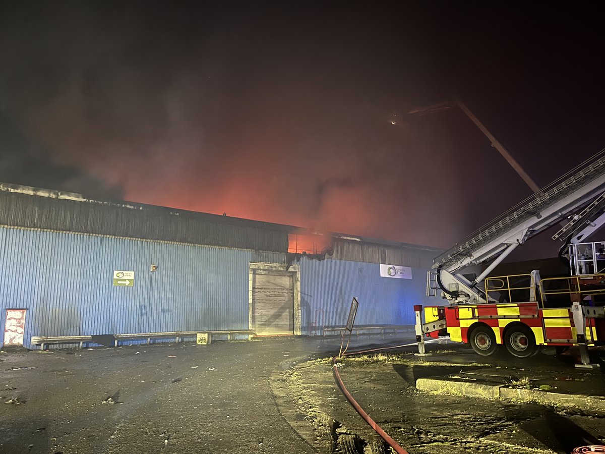 SWFireandRescue's tweet photo. 📸 #SWFRS at the scene of a large commercial fire in #Rhymney over the weekend.

👏 A huge thank you to the local community for their cooperation throughout, and to our incredible crews whose tireless efforts over several days brought the incident to a safe conclusion. https://t.co/GAfZJyLQYY