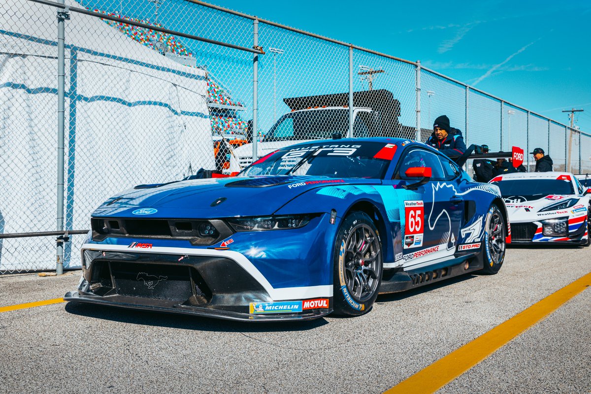 CorbeledBrick's tweet photo. First time at the Daytona Rolex 24. Being die hard Ford owner it was great seeing @ford bring how the victory. Maybe next year I can get my hands on a press pass @imsa_racing @fordperformance 

#rolex24 #ford #fordmustang #daytona24 #daytona #racecar #racecarphotography #canonusa https://t.co/hnQZBSRLtc