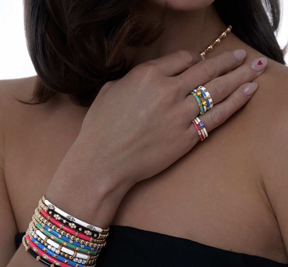 MAJWC's tweet photo. Effortless elegance, everyday shine. ✨ Discover the art of layering with Bujukan Jewelry🩷🤍
.
.
.
#BujukanBracelets #BujukanRings #Bujukan #BujukanCollection #FineJewelry #LuxuryJewelry #MichaelAnthonyJewelers https://t.co/7ONs1kRucT