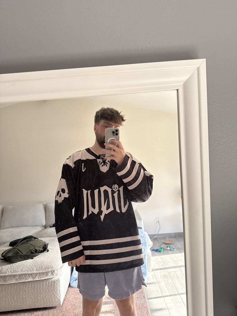 jiquiofficial's tweet photo. jiqui merch enjoyer stocks 📈📈📈 https://t.co/ANvdNI8xeb