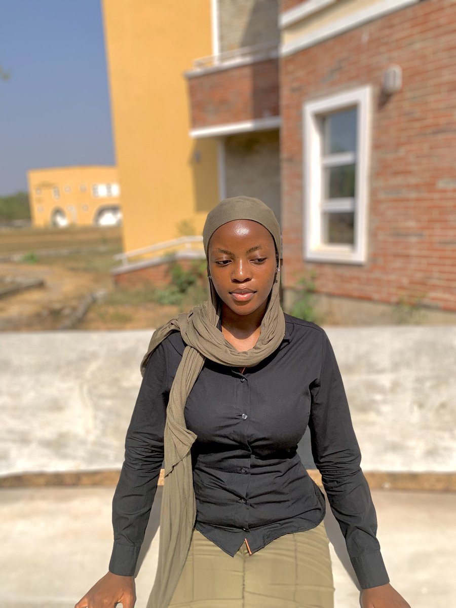 hanyfah_a's tweet image. Took these while conducting a course research today🥰❤️