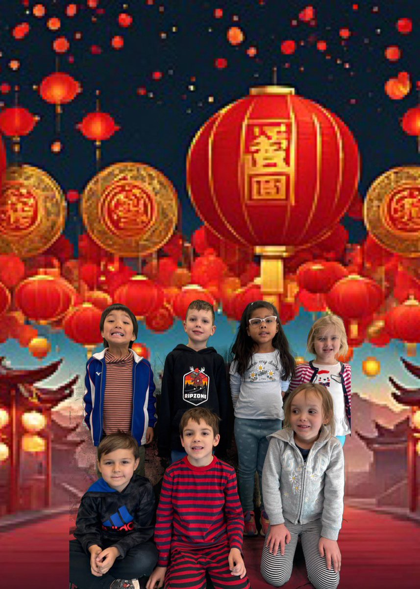LindsayLhamil04's tweet photo. ๐โจ Using green screen photography to capture the spirit of the Year of the Snake! ๐ธ Wishing you and your students a joyful and prosperous Lunar New Year! #LunarNewYear #YearOfTheSnake #GreenScreenMagic @KenolliePS https://t.co/1Qvu9EibEm