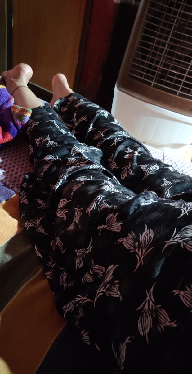 priya1k3's tweet photo. These soft,fair deserve worship . touching them is just a dream for you.
Proof your worth to see them..
It's the time to crush your ego under my gorgeous feets ..

Findom Femdom HumanATM Humantoilet Paypig SPH Humiliation free task https://t.co/syWas2wO8s