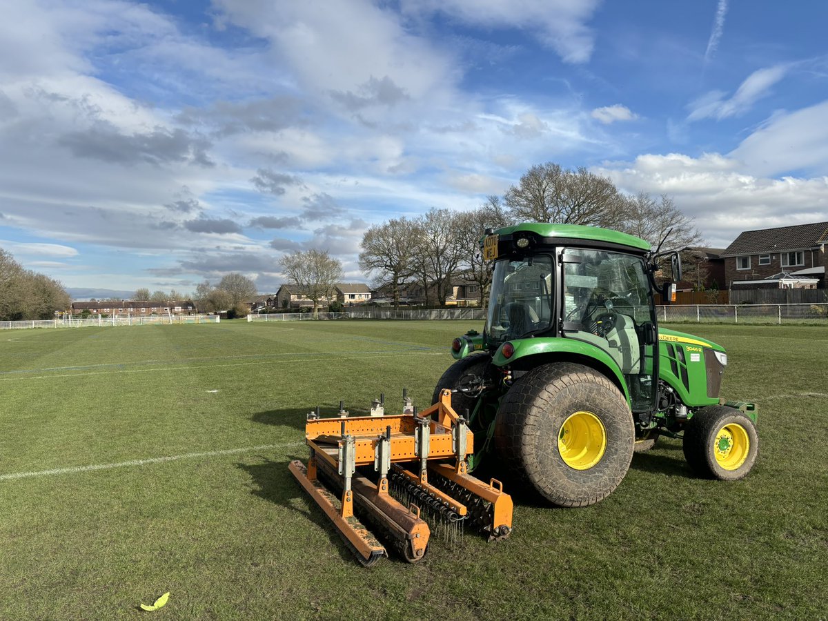 FOR SALE!!

Drop me a message for any further info

2017 Sisis Quadraplay 2.4m/8ft working width

£4000 +VAT