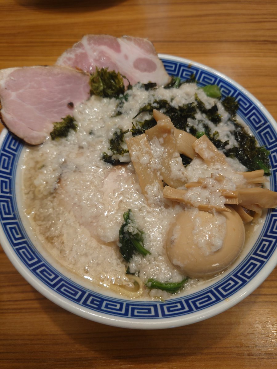 kazikux's tweet photo. びんびん豚さん

残り2回ということでびんびん豚さんのつばめ食べてきました！
今回はほうれん草増し＋初チャーシュー丼でお腹いっぱい！
やっぱり何回食べても美味しい！
来月ラスト行ければいいな…
ごちそうさまでした！ https://t.co/aaZl3DhD90