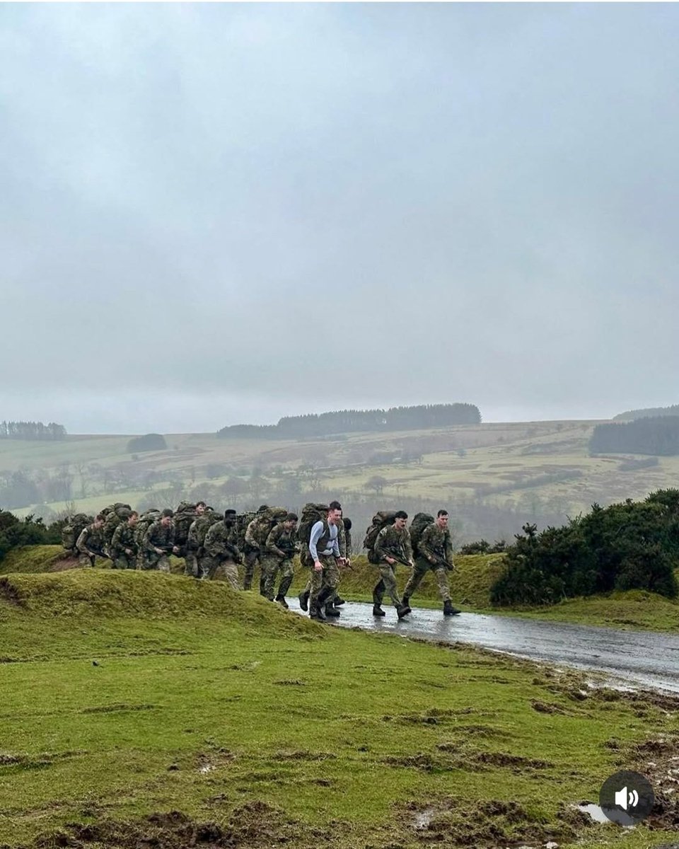 The_AndyJohnson's tweet image. The boy's company has posted some pics on Insta of their little holiday in Wales. Good to see. Young men need to be exercised, vigorously and often. Weather looks nice... #ColdstreamGuards #BritishArmy