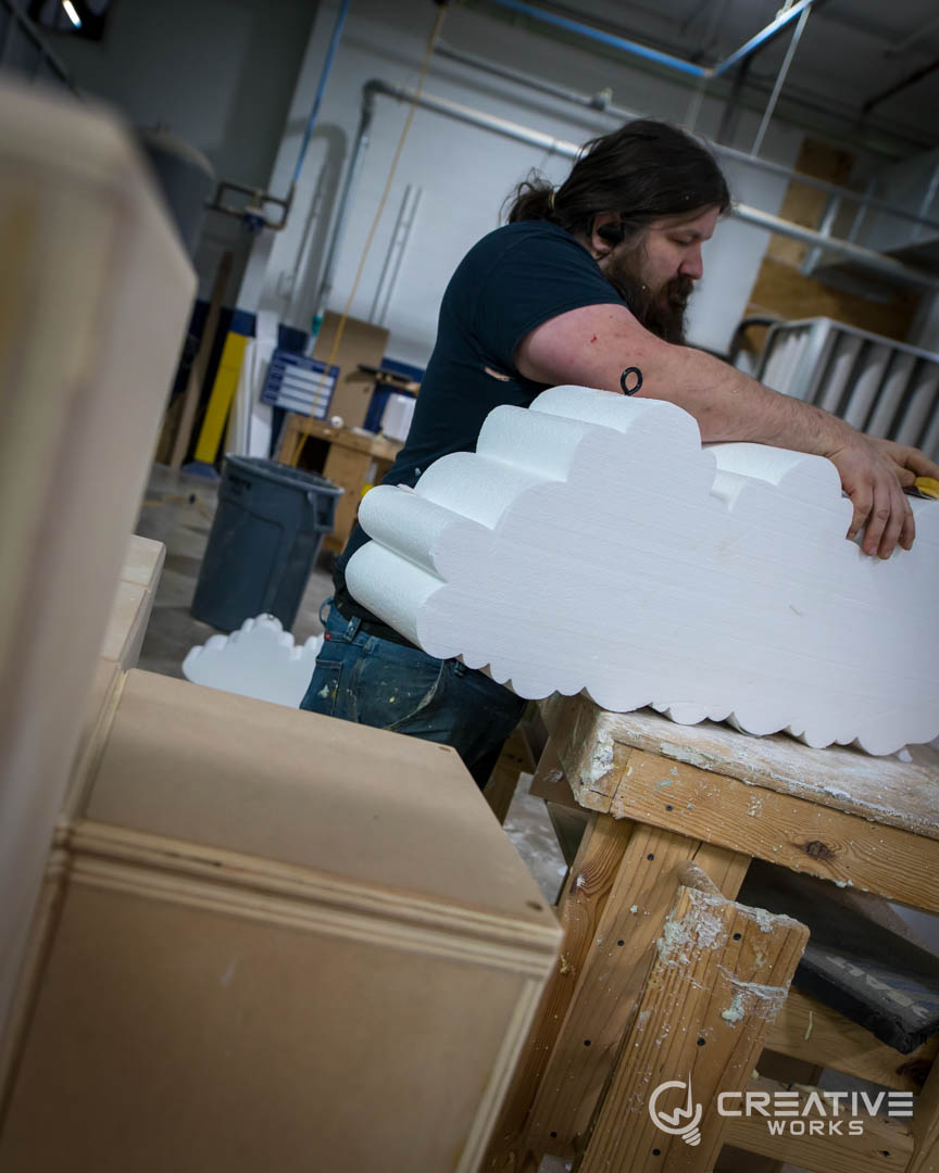 theWOWeffect's tweet photo. Oh what fun we are having in the 𝐓𝐡𝐞𝐦𝐞 𝐅𝐚𝐜𝐭𝐨𝐫𝐲⚙️🛠️ with the project! 🎮

#themefactory #workshop #paint #foam #wood #craftsman #artist #art #theWOWeffect https://t.co/xRL8MtsE6U