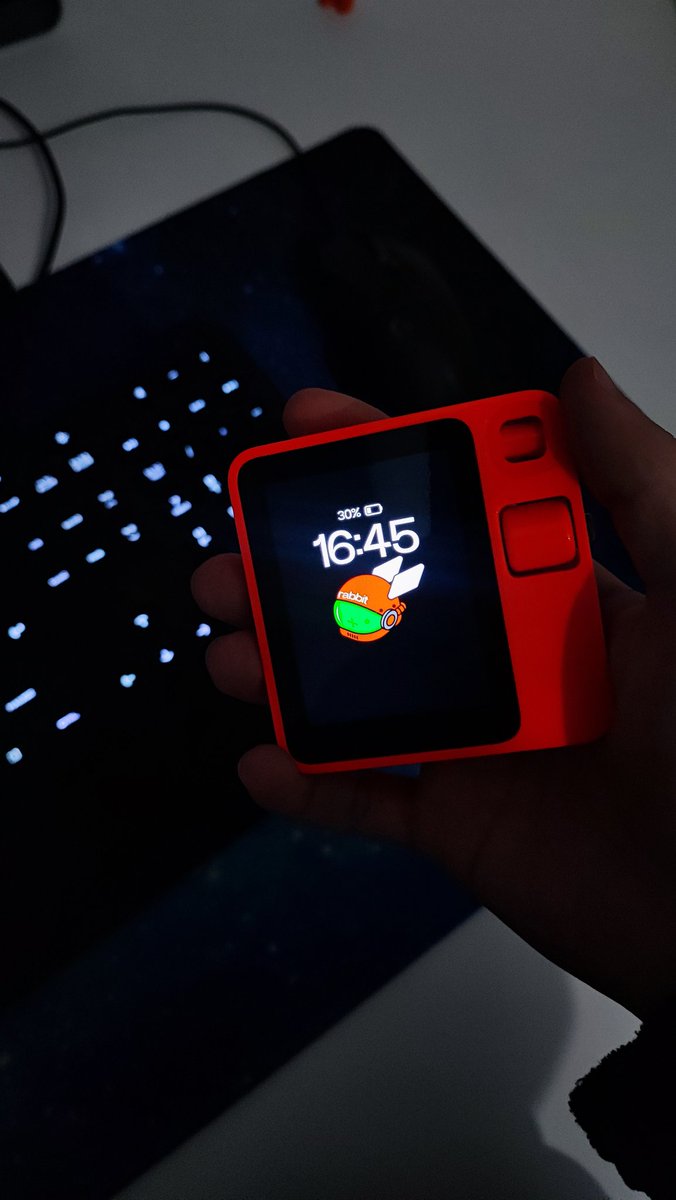 rikytrio's tweet image. FINALLY after 37 boxes opened...🥳👨‍🚀 @rabbit_hmi