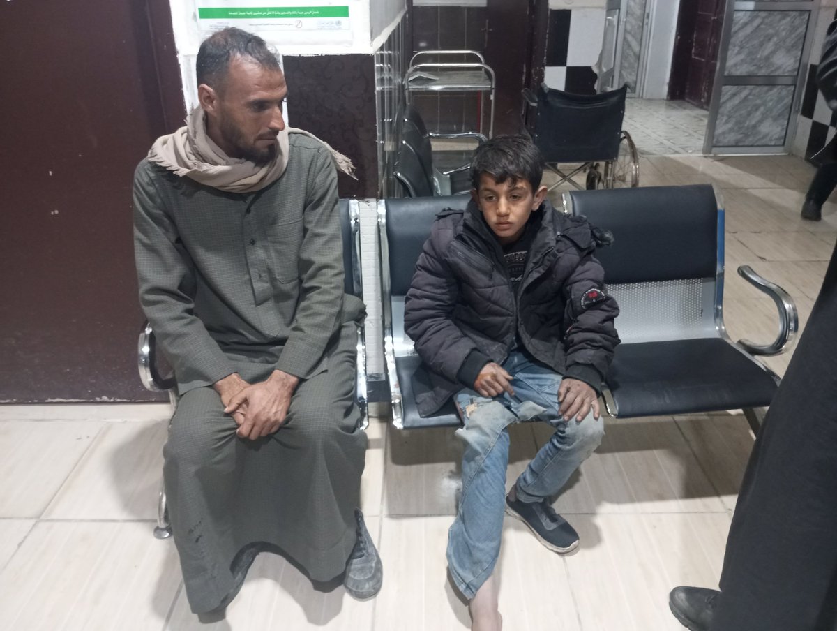 MattBroomfield1's tweet photo. I'm in Kobane hospital, where injured civilians are arriving from a Turkish airstrike on a nearby fruit and vegetable market. Multiple deaths reported.

Many of the victims were Arab children.

 Mohammed Isa Abdi, 10, (pictured) lost his brother, 13, in the strike. https://t.co/prdmdMEWwj