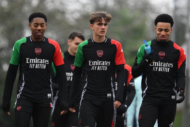 nonewthing's tweet photo. Grade A Hale-Enders.

You are looking at £180M worth of talent, United fans. And you are not touching one of them. https://t.co/RrGAzSm4Vx