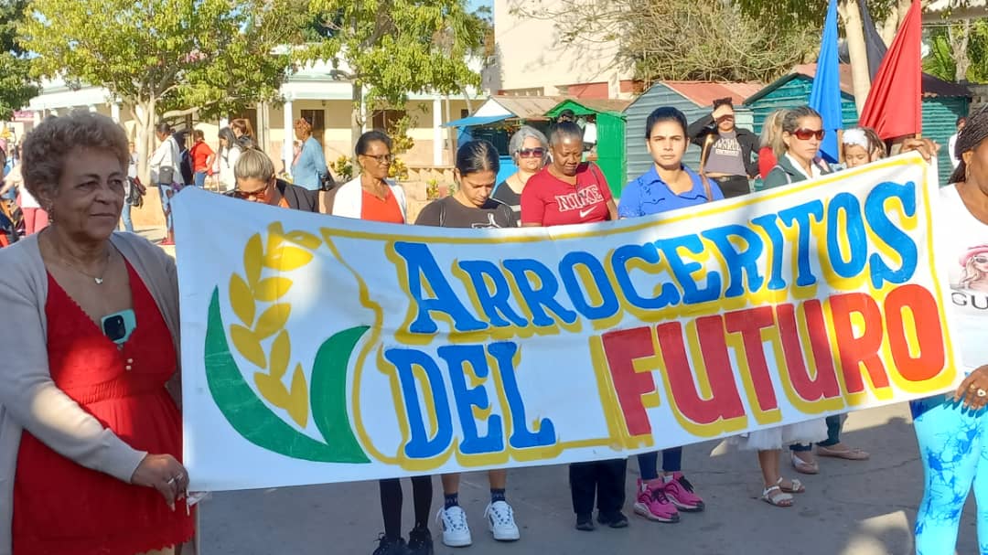 jccePalaciosPR's tweet photo. Los más pequeños de casa en el municipio #LosPalacios rinden homenaje al Apóstol en el 172 Aniversario de su Natalicio
#JoséMartí #MartíVive #JovenClubTeConecta https://t.co/ZbZEtwV1Ht