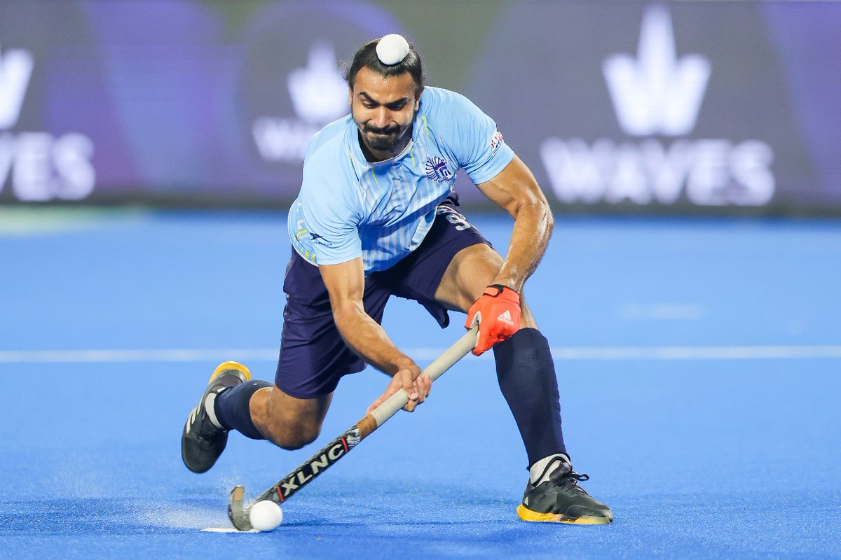 TeamGonasika's tweet photo. 📸Araijeet Singh Hundal is on fire! 

 He netted a stunning goal in the 24th minute, putting on an incredible performance. Stay tuned for more action!

#TeamGonasika #GoGoGonasika #HeroHIL #HockeyKaJashn #HockeyIndiaLeague @HockeyIndiaLeag https://t.co/8qCtyGIEEn