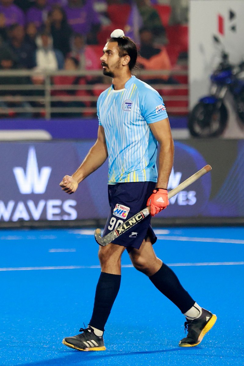 TeamGonasika's tweet photo. 📸Araijeet Singh Hundal is on fire! 

 He netted a stunning goal in the 24th minute, putting on an incredible performance. Stay tuned for more action!

#TeamGonasika #GoGoGonasika #HeroHIL #HockeyKaJashn #HockeyIndiaLeague @HockeyIndiaLeag https://t.co/8qCtyGIEEn