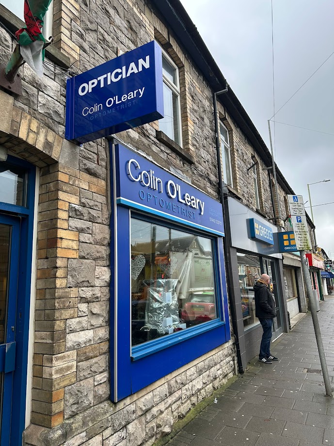 EliteSigns's tweet image. A new #ProjectingSign for Colin O&apos;leary Optometrist of #Pontyclun manufactured &amp;amp; installed to accompany the original fascia #signage we completed in 2013 &amp;amp; is a true testament to the quality you get from an Elite Sign as it still looks like new. 

@BSGAUK 
@Metamarkuk