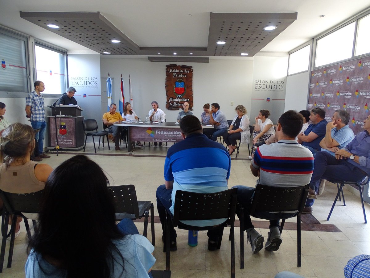 federacionmuni's tweet photo. REUNIÓN EN DEFENSA DE LOS RECURSOS POR EXCEDENTES DE LA REPRESA SALTO GRANDE PARA EL DEPARTAMENTO FEDERACIÓN
Convocada por el Intendente @RicardoDavidB 
Info completa 👇
https://t.co/scSV7JT9DE https://t.co/e6gkPFycFC
