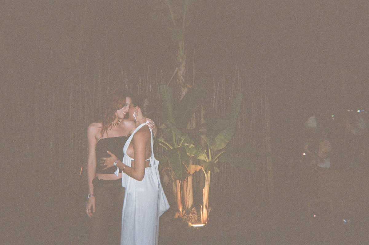 eu &amp; mo 
mo &amp; eu