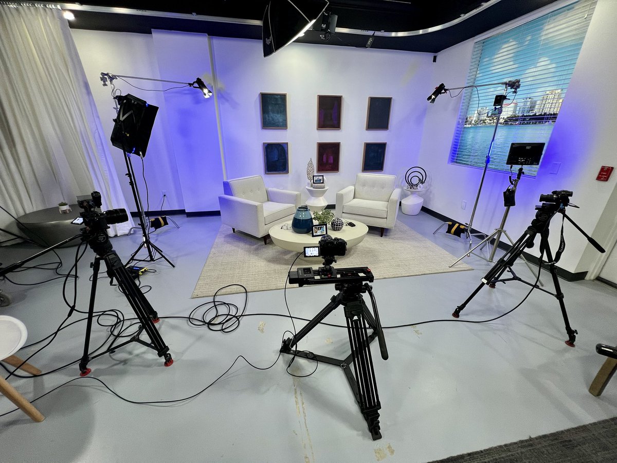 beachtv's tweet image. #TodaysOffice #OfficeDuJour #MosiacTV