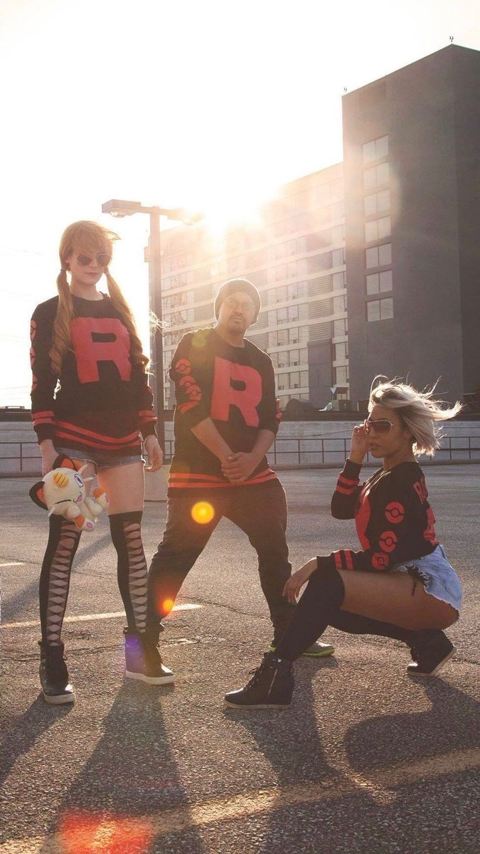 Vyxyn_'s tweet photo. SUCH A VIBE even the preview was 🔥 ft. @rongejon @robynleighcobham 💕 📷 @kmdbphoto

Team Rocket (PoKéMoN) Cosplay
#pokemon #teamrocket #friends #cosplay #streamer #gamer #cosplayer #fyp https://t.co/sBdBQHQMTK