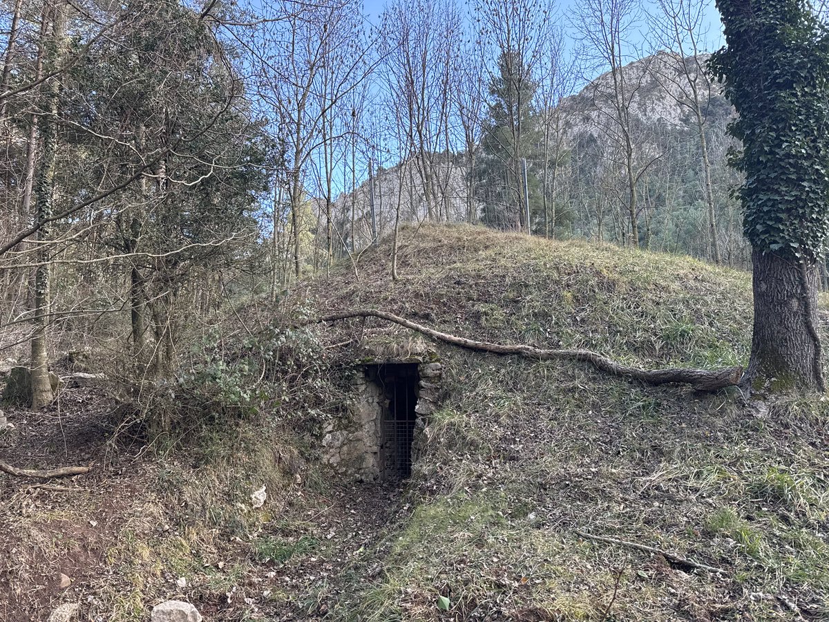 marfauped's tweet photo. Enamorada dels meus #camins #Capelles #SantuarideQueralt #PoudeGel #Trencacames #Berga #Berguedà #Catalunya https://t.co/ghR7IPm3WO