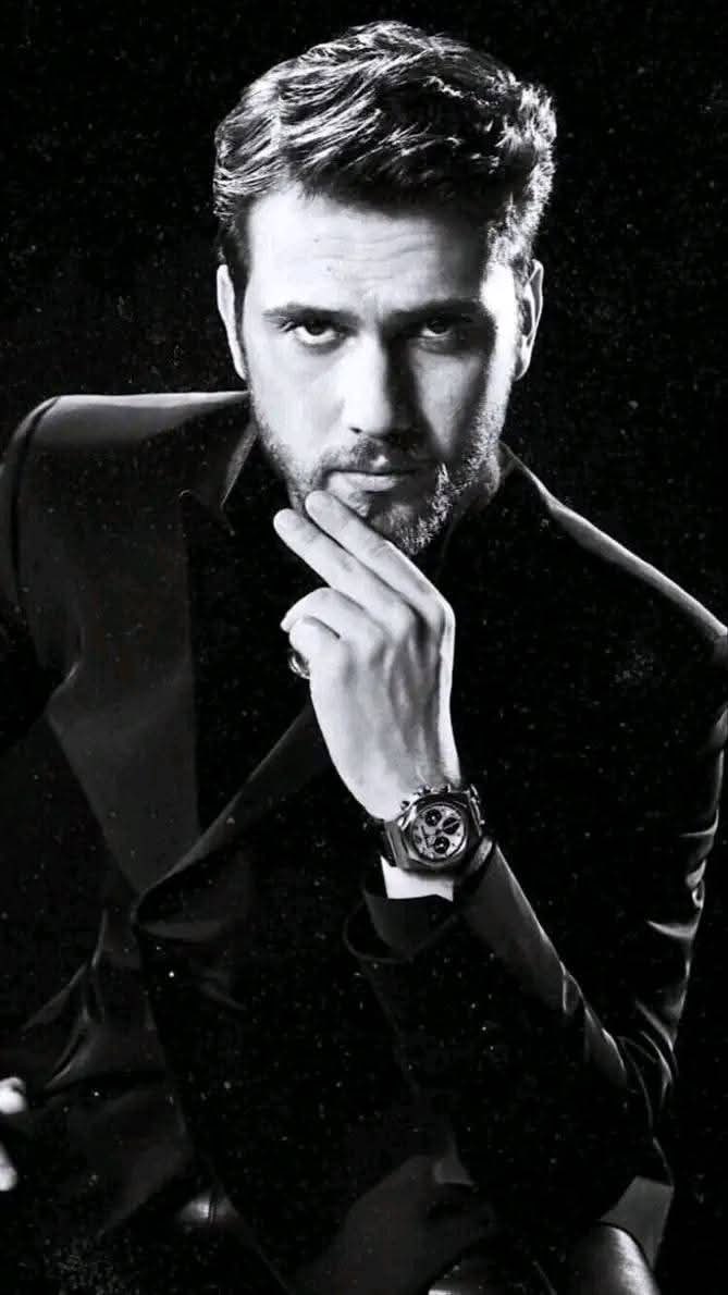 Abti2340's tweet photo. لا تسامح وأنت ضعيف سامح وسيفك 
 على رقابهم كن قويا لأجل نفسك اسحقهم 
فلو تغيرت الأدوار لفصلوا رأسك عن جسدك https://t.co/VYNJKsmBSW