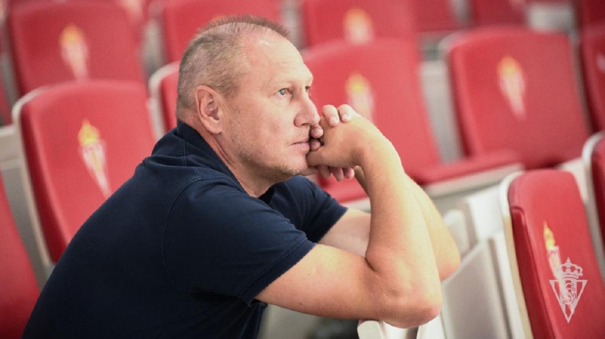 Dmitriy Cheryshev lo deja claro en <a href="/RMarcaAsturias/">Radio MARCA Asturias</a> 

🗣️ "El club no está en un buen momento"

🗣️ "Hay que fichar a buenos jugadores y buscar a un entrenador que sepa lo que es subir a primera"

🗣️ "El público siempre está apoyando al equipo"