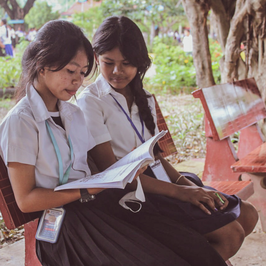 EAA_Foundation's tweet photo. Meet Savy, 14, #DefyingOdds in her educational journey.
From leaving school at 5 to now excelling academically, her #resilience shines through.
Her story emphasises the need to support every child in overcoming barriers and securing their right to education. #EducateEveryChild https://t.co/UbBTMykJUf