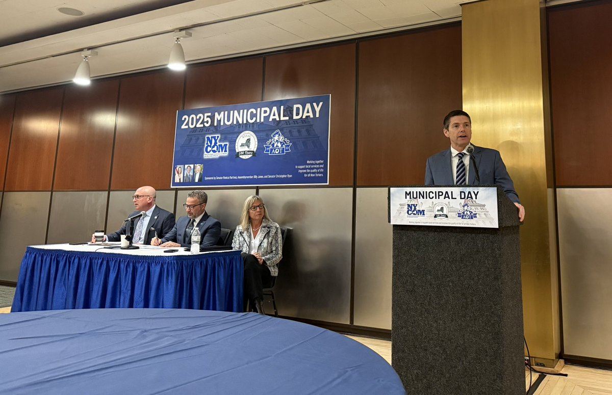 Jones_Assembly's tweet photo. As the Chair of the Committee on Local Governments, it was my honor to sponsor #MunicipalDay in Albany. (1/3) https://t.co/9pmGwckHXt