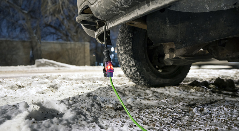 Vous cherchez un moyen de rendre votre matinée plus agréable et votre voiture plus efficace? Installez un chauffe-moteur pour rester (et garder votre moteur) au chaud un peu plus longtemps. Voici tout ce que vous devez savoir sur le montage d’un chauffe-moteur: