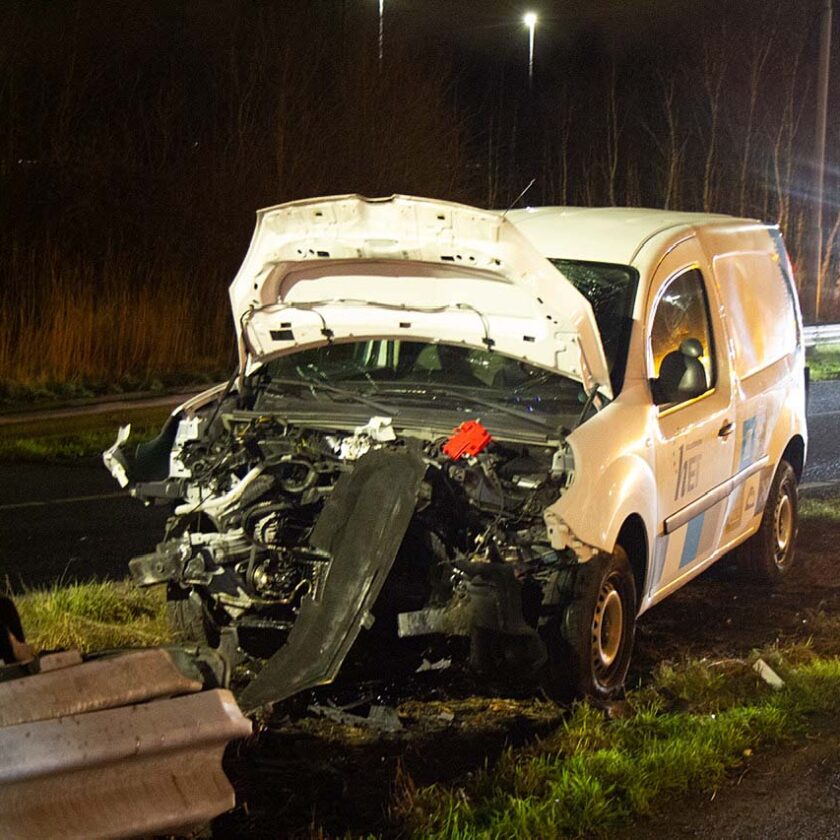 Automobilist gewond na botsing tegen rimob op A9 bij Lijnden