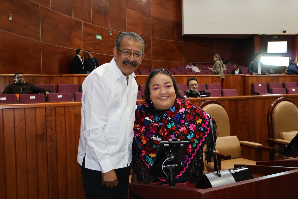 _KellyCabrera_G's tweet photo. Mar 28/01/25
Presenté iniciativa la cual turné a la Mesa Directiva de este H. Congreso del Estado de Oaxaca   ✒️ para reformar y derogar fracciones del artículo 9 de la Ley que crea el Colegio de Bachilleres del Estado de Oaxaca. 📄 (...) https://t.co/Wufd5sqAo7