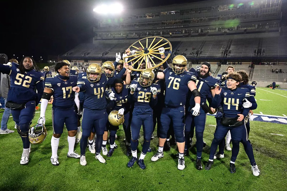 Sharard Vaughn III (@sharardvaughn3) on Twitter photo Blessed to receive an offer from <a href="/ZipsFB/">Akron Football</a>!! <a href="/ZipsBacks/">Go Zips</a>
<a href="/AllenTrieu/">Allen Trieu</a> <a href="/SWiltfong_/">Steve Wiltfong</a> <a href="/adamgorney/">Adam Gorney</a> <a href="/IamClint_C/">Clint Cosgrove</a> <a href="/TomLoy247/">Tom Loy</a> <a href="/Andrew_Ivins/">Andrew Ivins</a> <a href="/ChadSimmons_/">ChadSimmons</a> Blessed to receive an offer from <a href="/ZipsFB/">Akron Football</a>!! <a href="/ZipsBacks/">Go Zips</a>
<a href="/AllenTrieu/">Allen Trieu</a> <a href="/SWiltfong_/">Steve Wiltfong</a> <a href="/adamgorney/">Adam Gorney</a> <a href="/IamClint_C/">Clint Cosgrove</a> <a href="/TomLoy247/">Tom Loy</a> <a href="/Andrew_Ivins/">Andrew Ivins</a> <a href="/ChadSimmons_/">ChadSimmons</a>