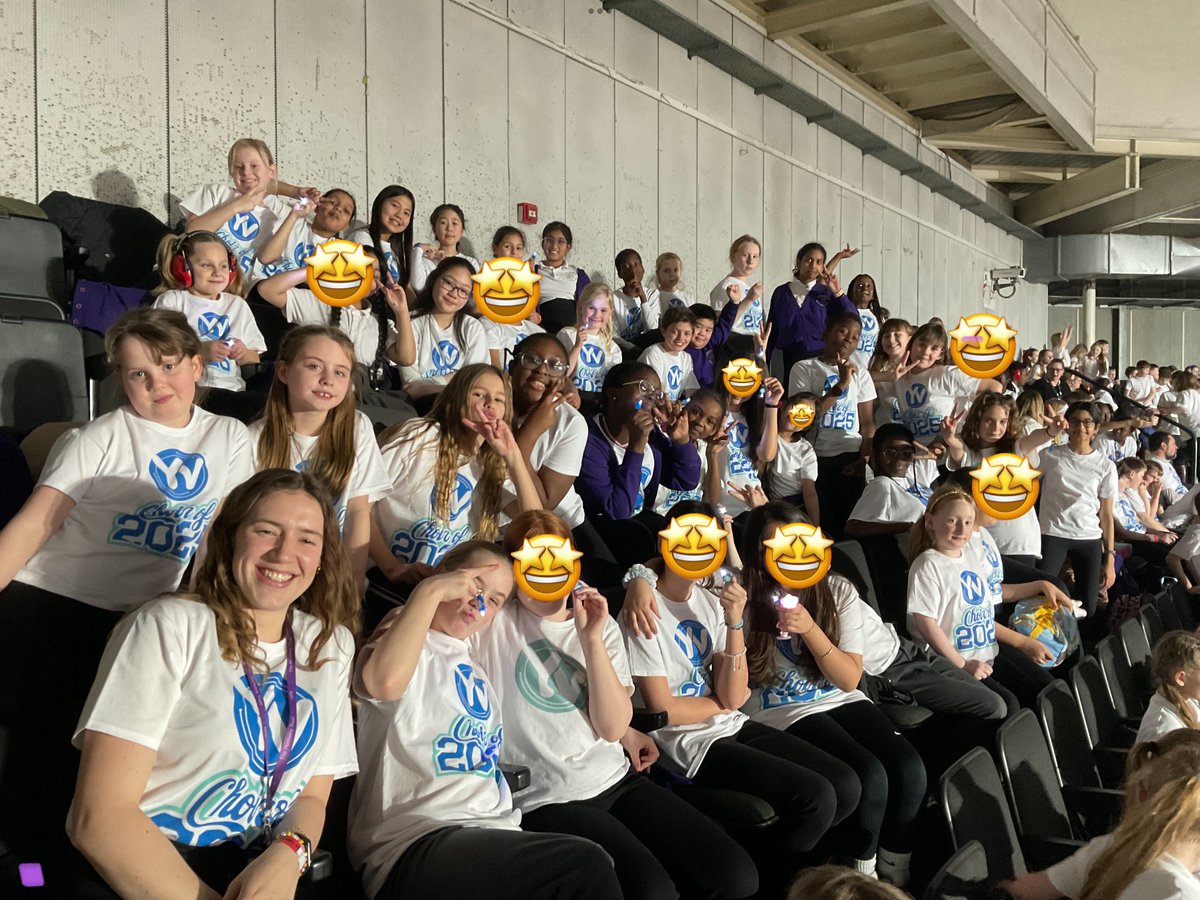 Hackwood‘s fabulous school choir experiencing the fantastic <a href="/YVconcerts/">Young Voices</a>. They performed singing and dancing in an amazing atmosphere! #harmonypledge #beaperformer #YVconcerts #Youngvoices