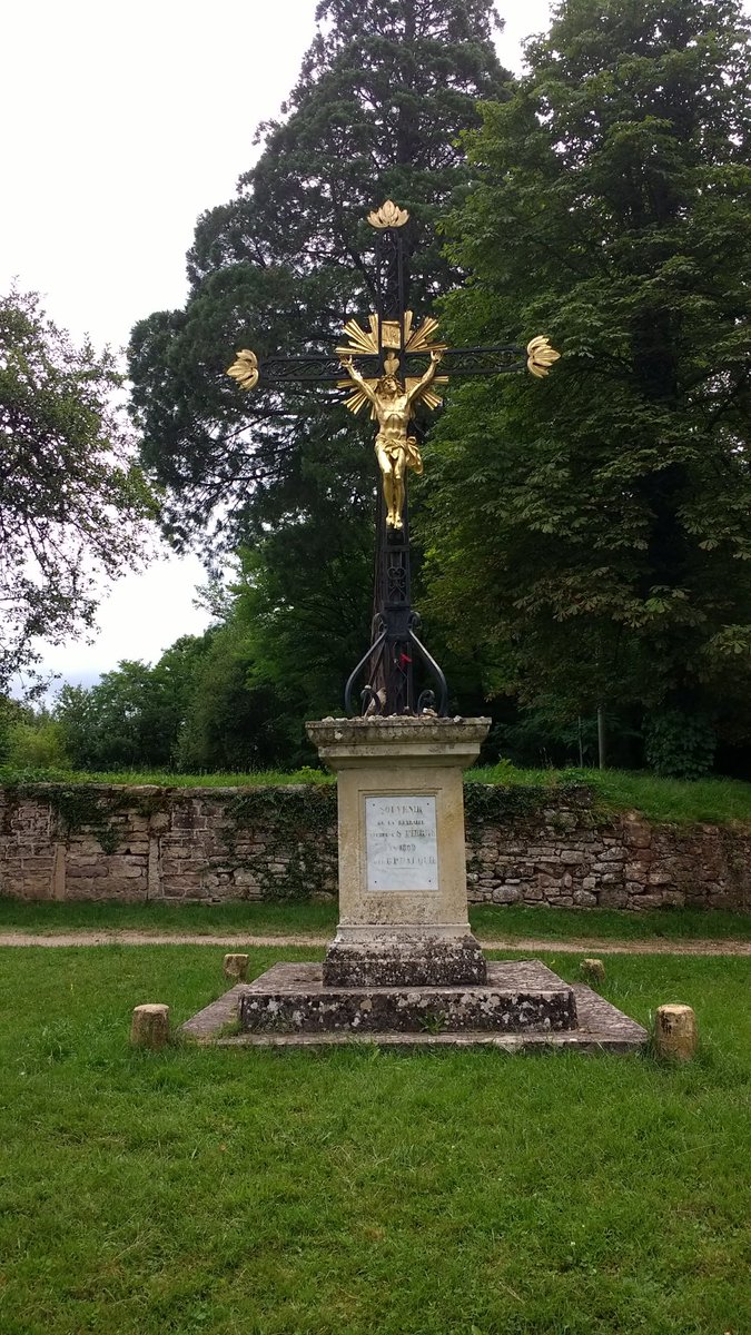 graemeultra's tweet photo. This week's #CaminoTuesday theme is memorials...
#caminodesantiago
#viapodiensis https://t.co/DcdKCPC16Y
