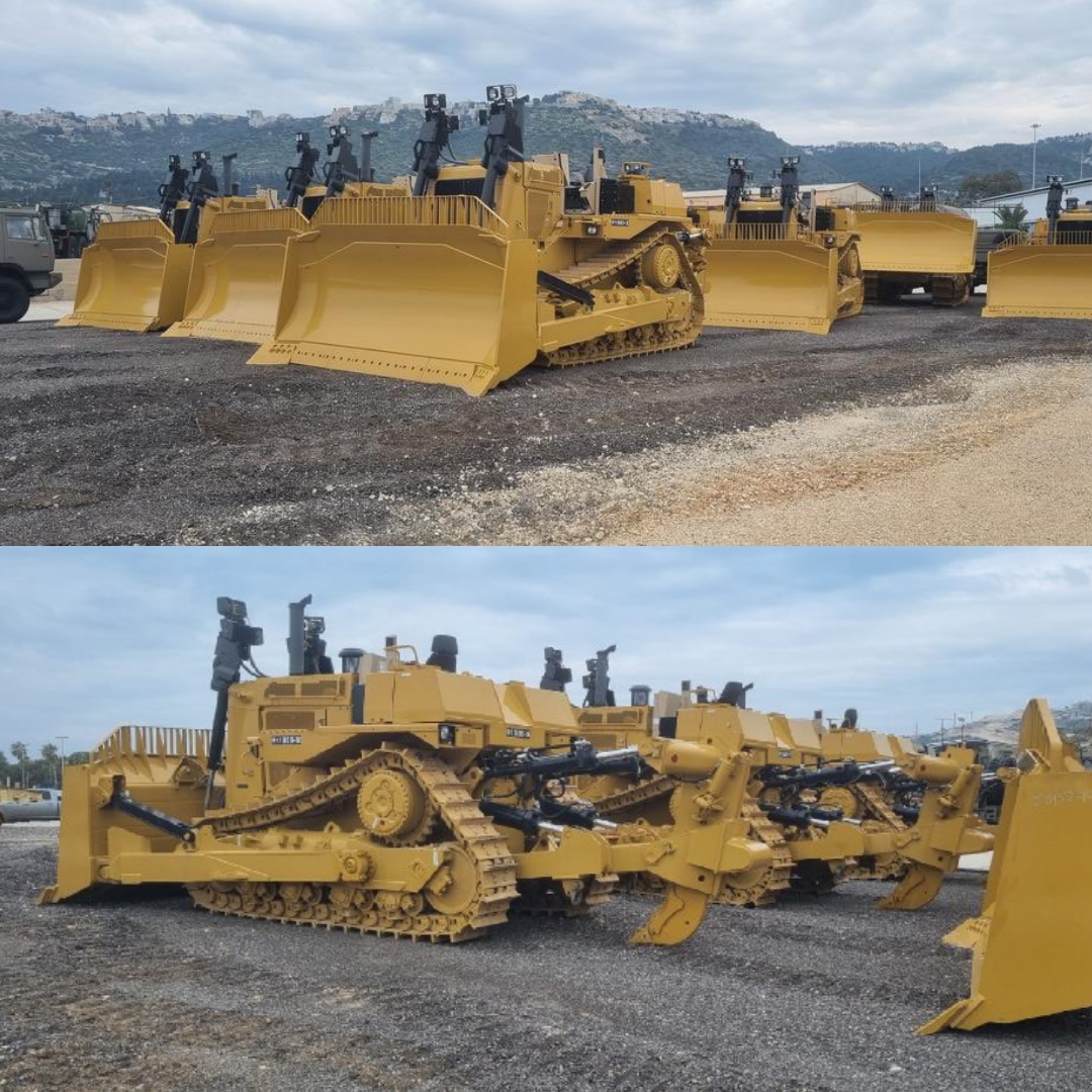 HananyaNaftali's tweet image. BREAKING: The first shipment of D9 bulldozers has landed in Israel after restrictions on arms shipments were lifted under the Trump administration. 

130 bulldozers are on the way! POWER MOVE.