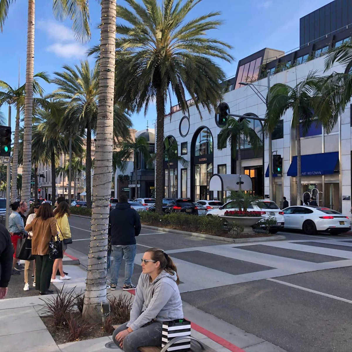 SIEDEM DNI W LOS ANGELES I LAS VEGAS ZA 8600 ZŁOTYCH! 🔥

Chcesz zobaczyć w akcji LeBrona, zasiąść na trybunach nowej hali Clippers, a przy okazji zwiedzić Los Angeles i poimprezować w Las Vegas? Zapraszamy na tygodniowy wyjazd w marcu 🫡

Szczegóły ➡️ travel.weszlo.com