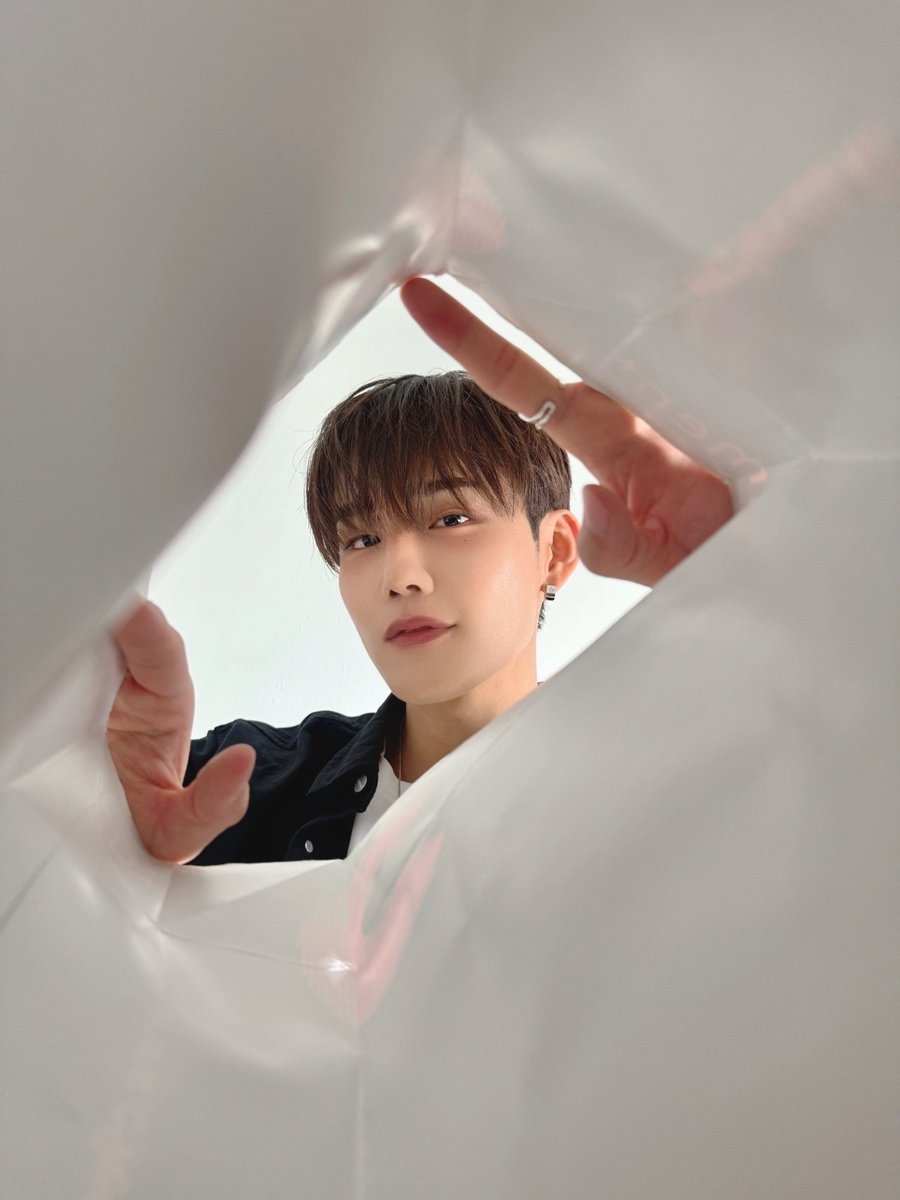 CIX_Official's tweet photo. FIX 복주머니 속🧧

#CIX #씨아이엑스 #BX #승훈 #용희 #현석 #LunarNewYear #2025설날 #설날 #Seollal https://t.co/97IATYqjyf