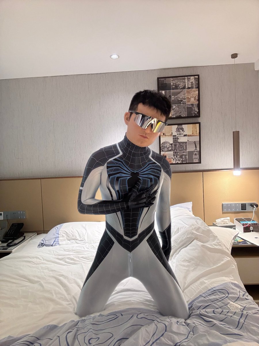 新年快乐！祝大家蛇年越🐍越多！
Happy Chinese New Year！