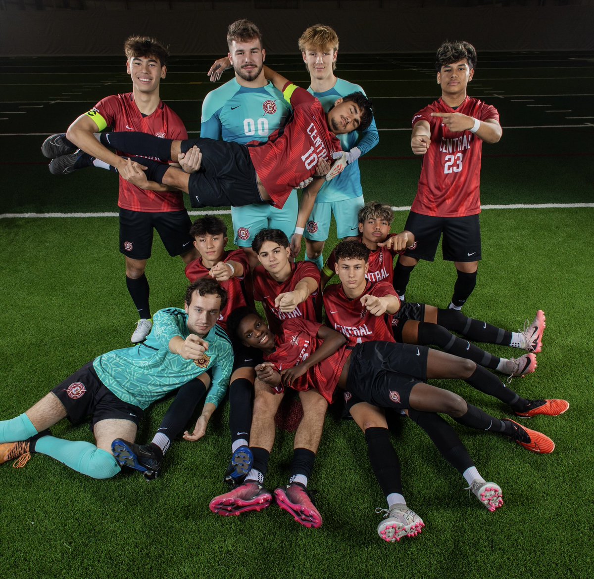 CFC_Soccer's tweet photo. ⚡️ MATCHDAY ⚡️

SENIOR NIGHT

Come celebrate our class of 2025 vs Northwest!

5:00 JV1
6:00 CEREMONY
6:30 VARSITY

#CFC // #FAMILY https://t.co/cpF235dNBF